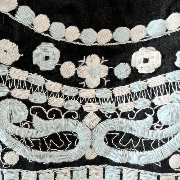 Anne Carson Vintage Black Midi Skirt Embroidered hem 100% ramie Size 8 Boho - Picture 5 of 8